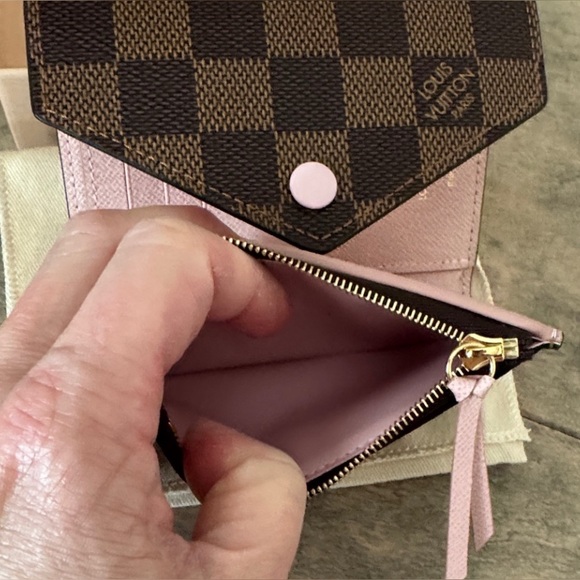 🆕NIB🆕 Louis Vuitton Wallet Damier Ebene & Blush Pink Interior - Picture 5 of 9